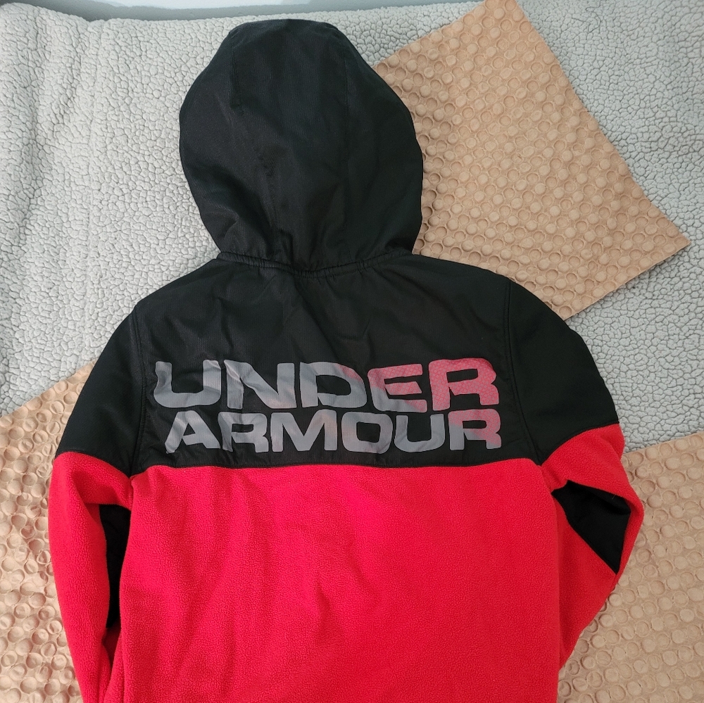 Under Armour boys jacket size small 7/8 red, black